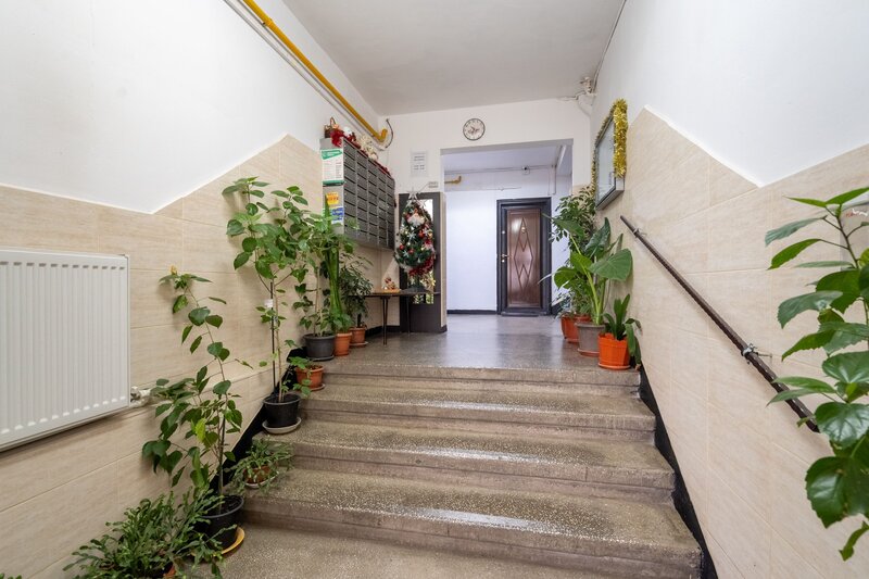 Crangasi, str. Padureni, comision 0%, garsoniera.