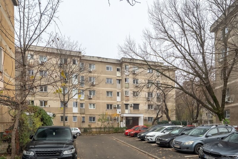 Crangasi, str. Padureni, comision 0%, garsoniera.